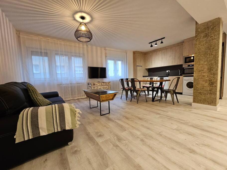 1A108 Amplio Y Moderno Apartamento Gijón Exteriör bild